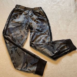 Boys Adidas black/grey camo Joggers. Size 7